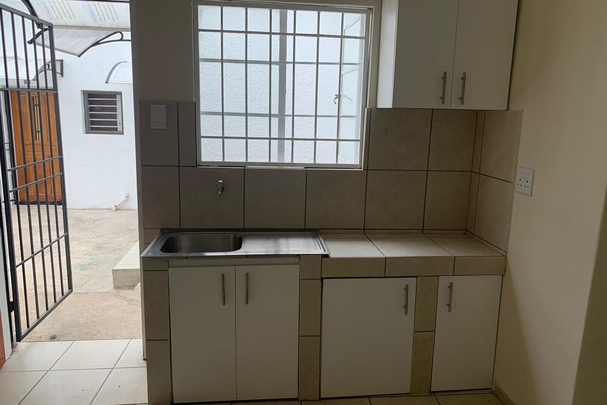 Apartment Rental Monthly In Johannesburg - Photo 3