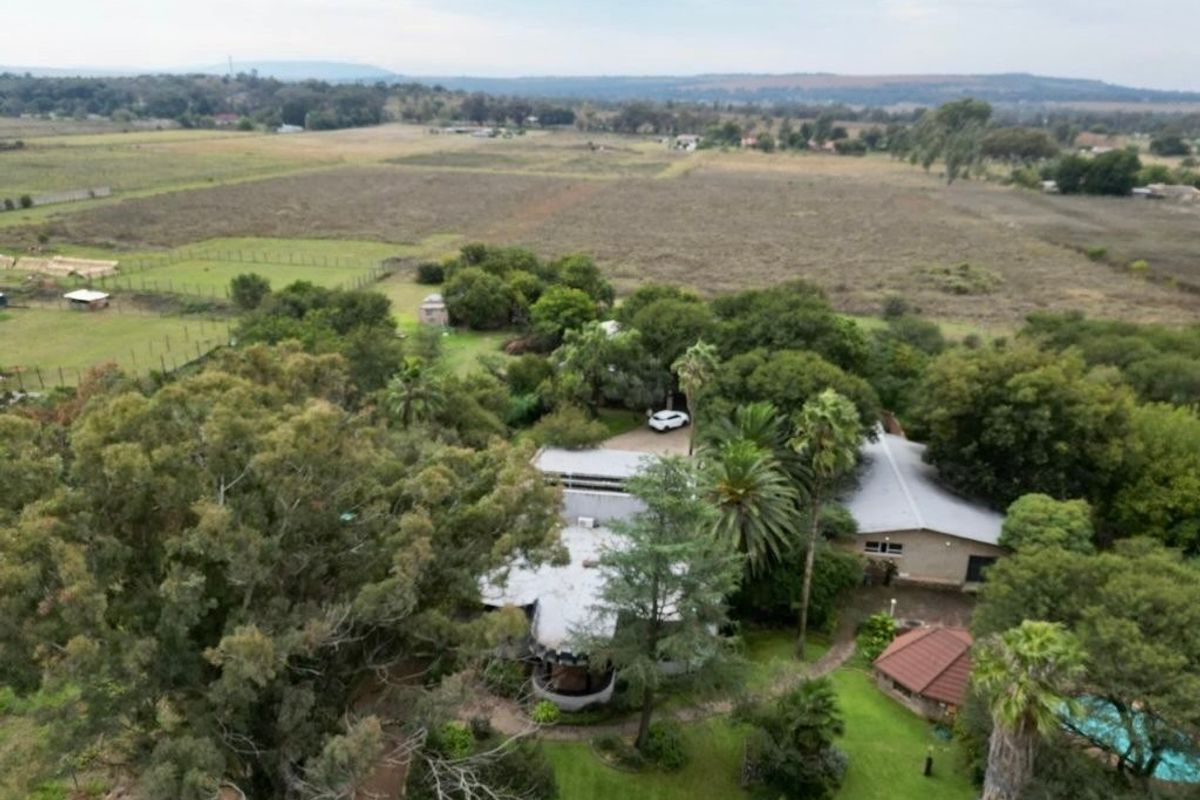 House For Sale In Walkerville - Photo 2
