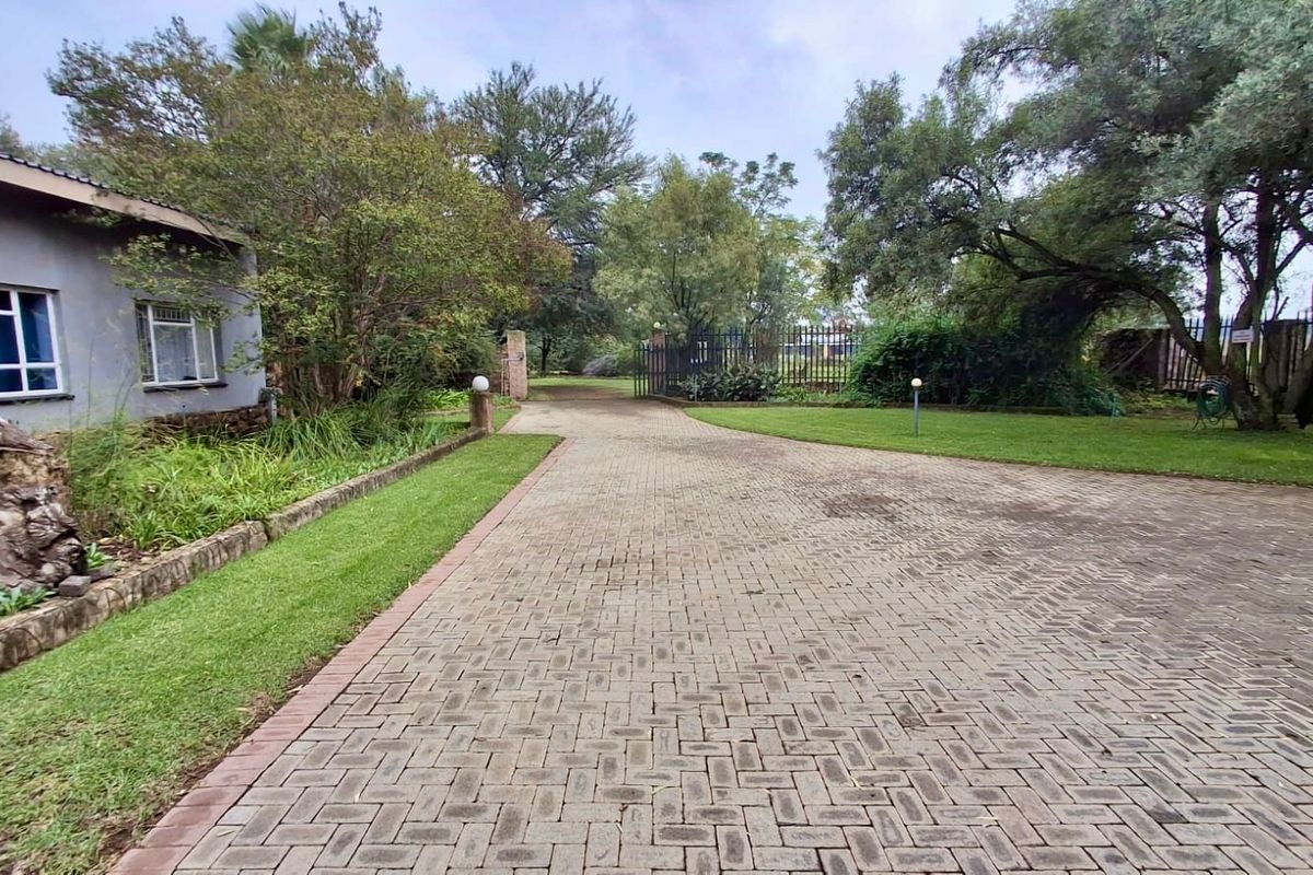 House For Sale In Walkerville - Photo 4
