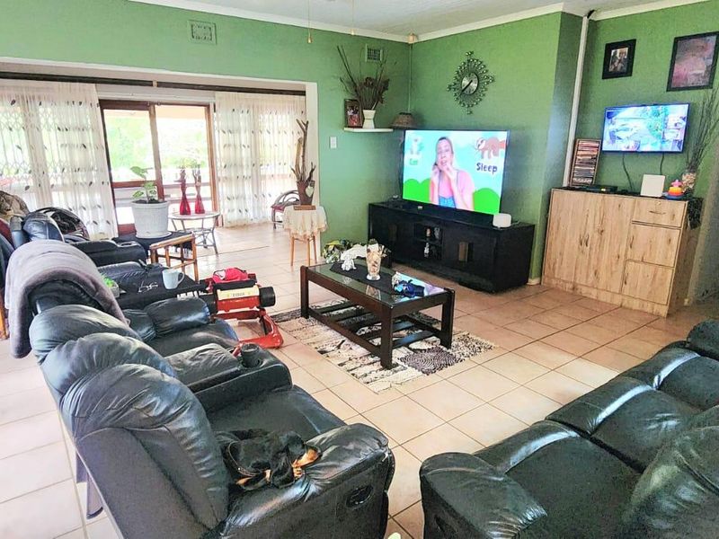 House For Sale In Port Edward - Photo 5