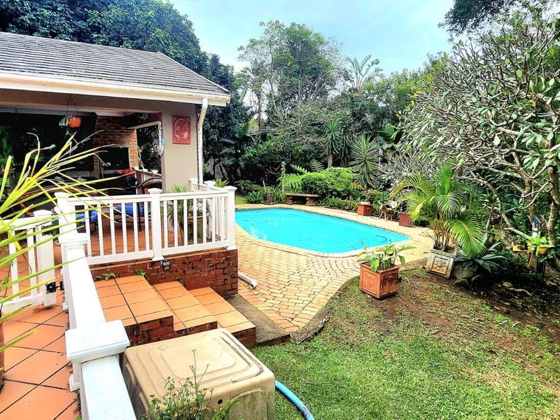 House For Sale In Port Edward - Photo 1