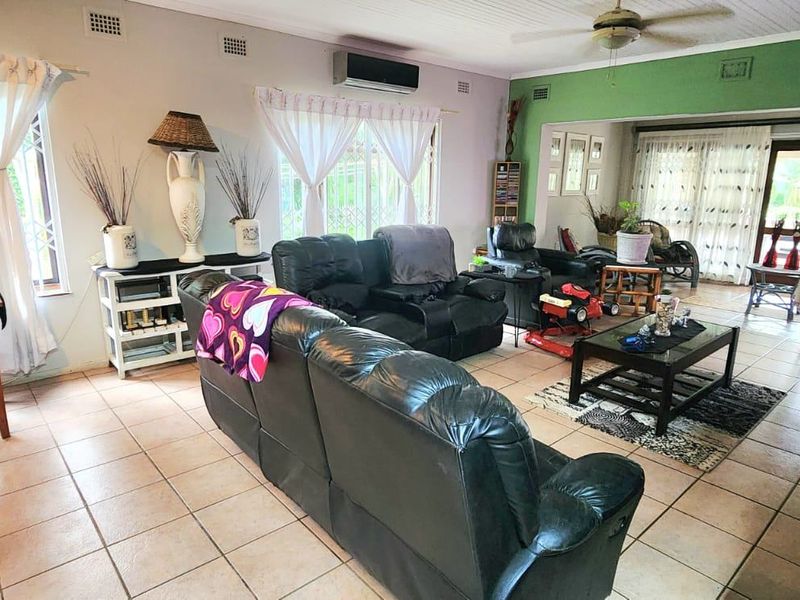 House For Sale In Port Edward - Photo 3