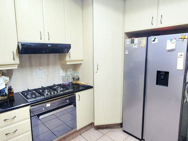 House For Sale In Port Edward - Photo 8