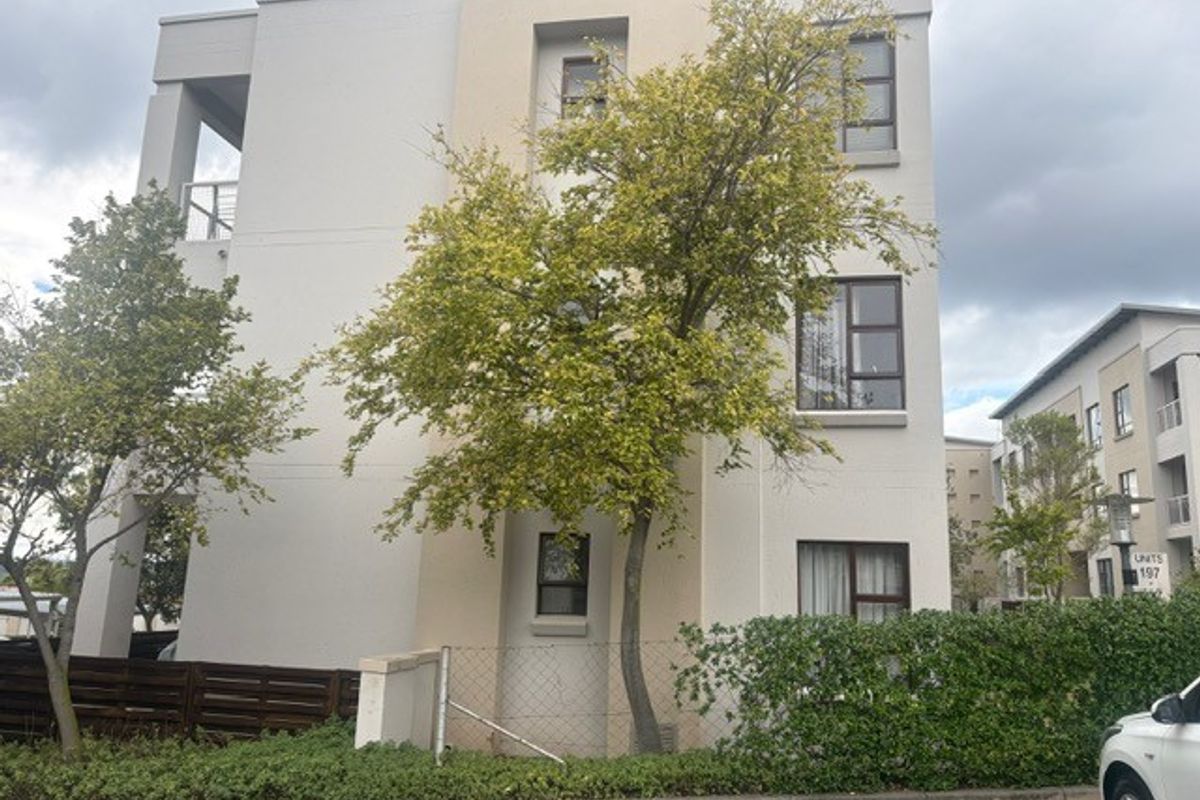 Apartment Rental Monthly In Sandton - Photo 2