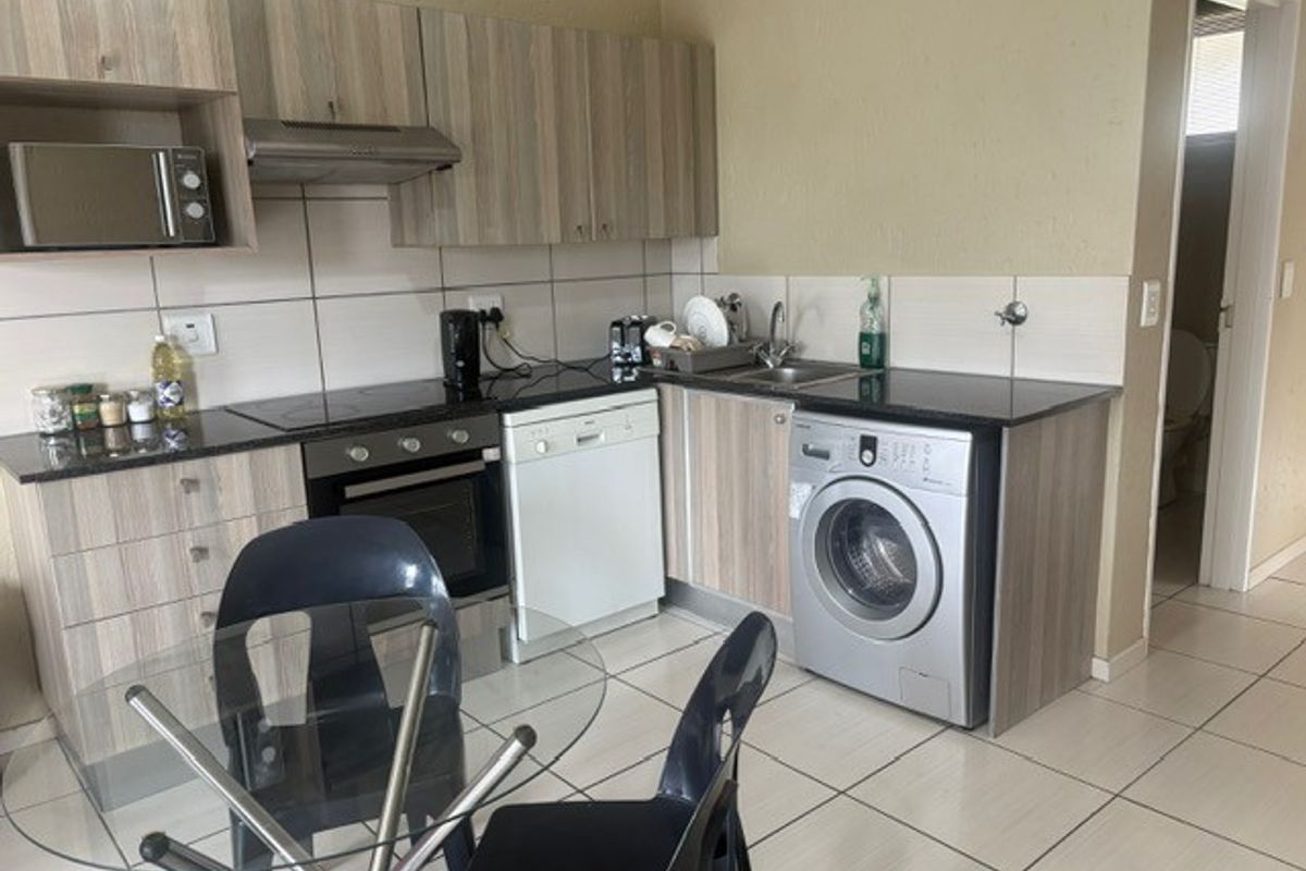 Apartment Rental Monthly In Sandton - Photo 5