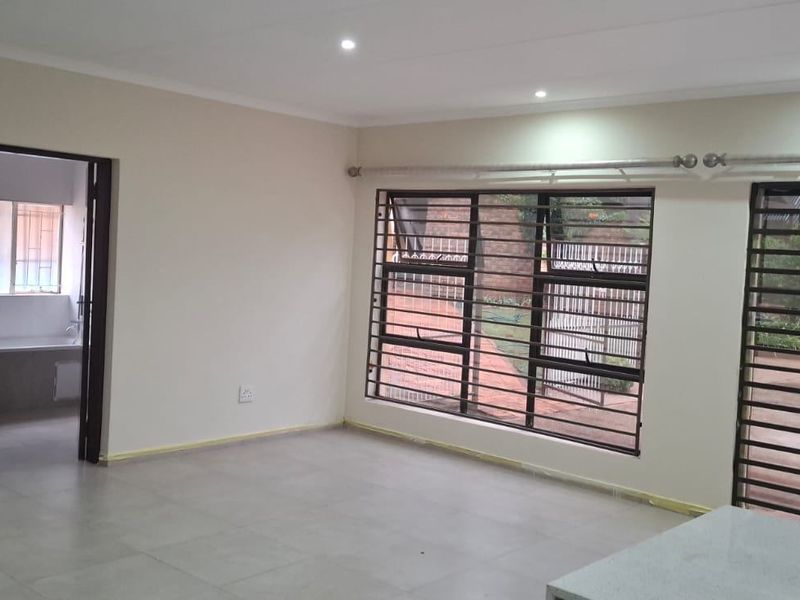 House For Sale In Centurion - Photo 4