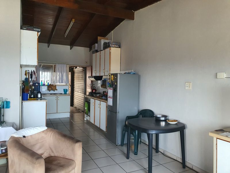 Apartment For Sale In Margate - Photo 9