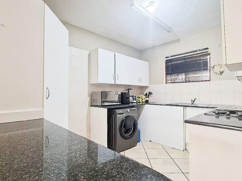 Apartment For Sale In Sandton - Photo 5