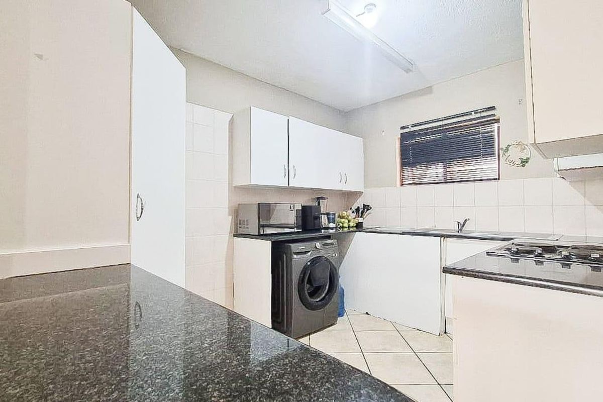 Apartment For Sale In Sandton - Photo 5