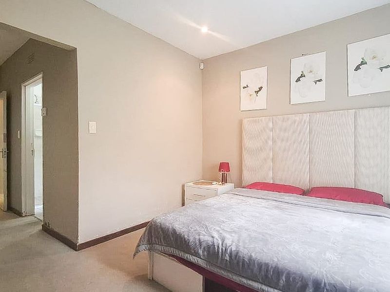 Apartment For Sale In Sandton - Photo 10