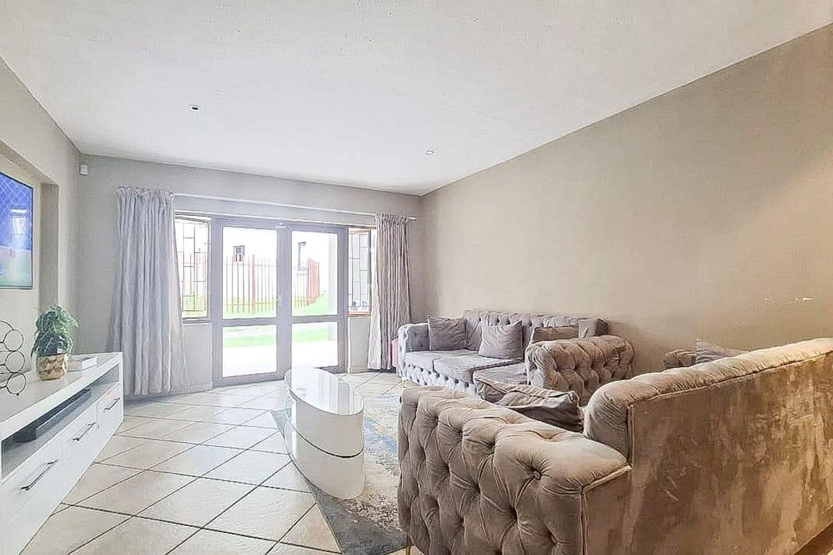 Apartment For Sale In Sandton - Photo 4