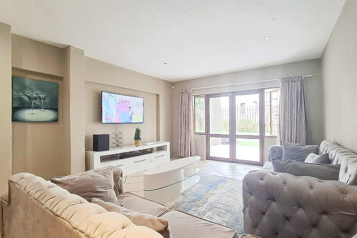 Apartment For Sale In Sandton - Photo 3