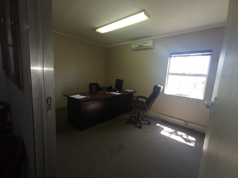 Commercial For Sale In Bloemfontein - Photo 7