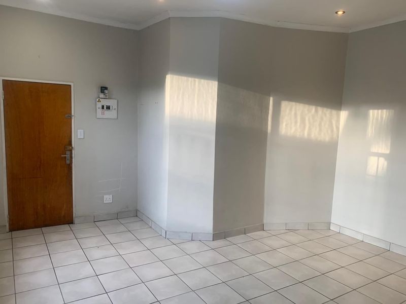 Apartment Rental Monthly In Johannesburg - Photo 2