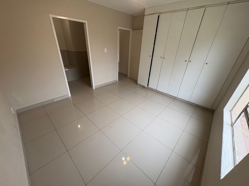 Apartment Rental Monthly In Midrand - Photo 4