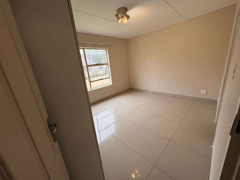 Apartment Rental Monthly In Midrand - Photo 2