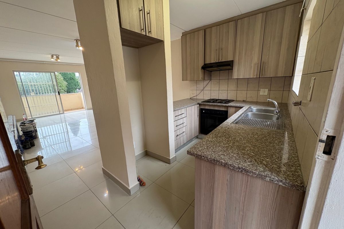 Apartment Rental Monthly In Midrand - Photo 3