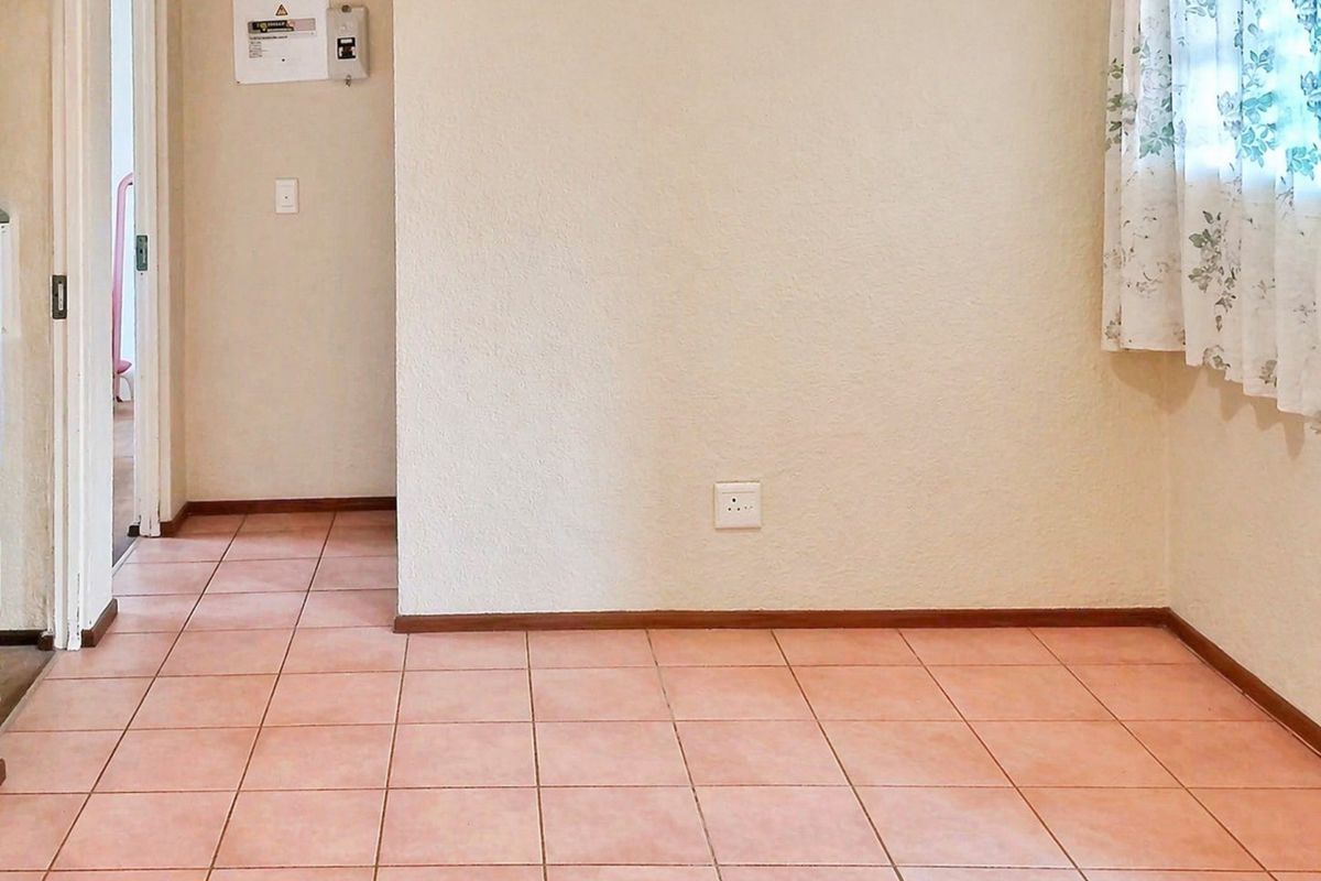 Apartment For Sale In Midrand - Photo 5