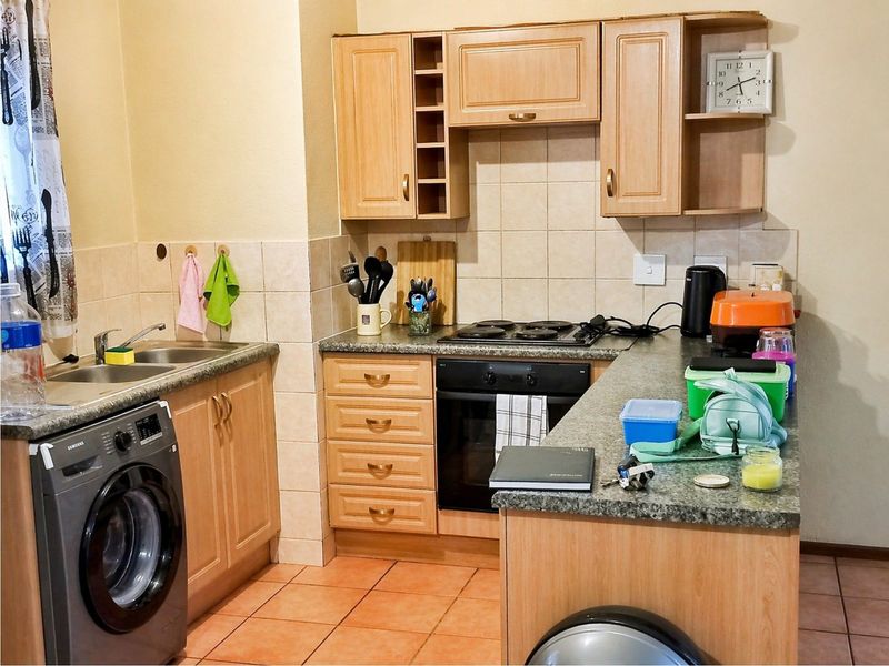 Apartment For Sale In Midrand - Photo 3