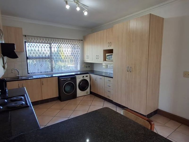 Townhouse Rental Monthly In Centurion - Photo 3