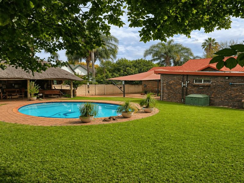 House For Sale In Middelburg - Photo 2
