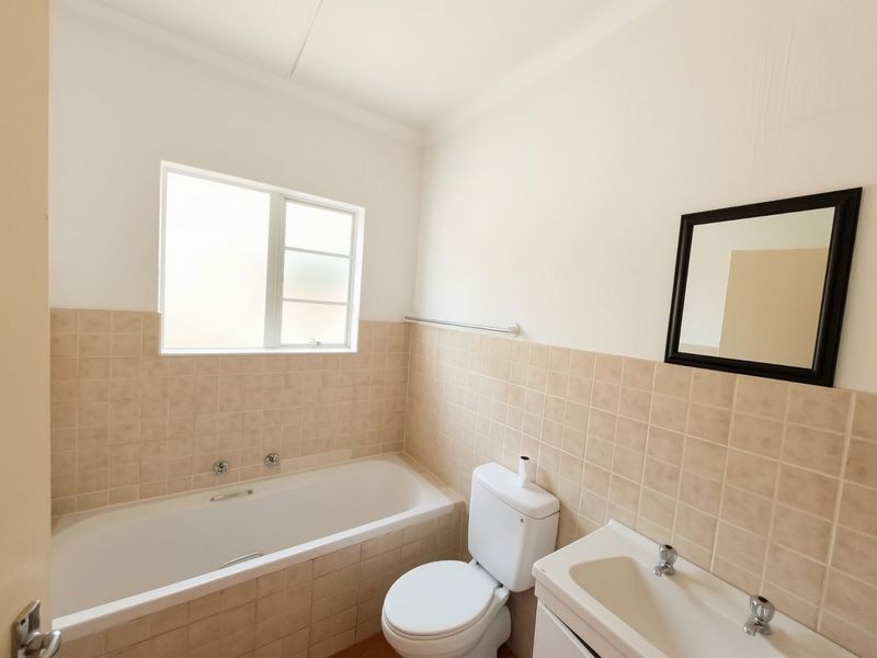 Apartment For Sale In Roodepoort - Photo 9