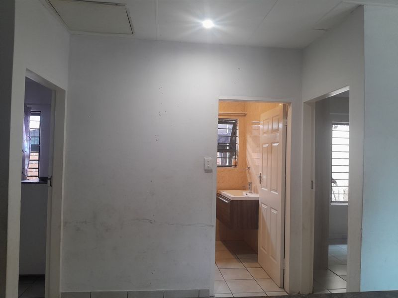 Apartment For Sale In Midrand - Photo 9