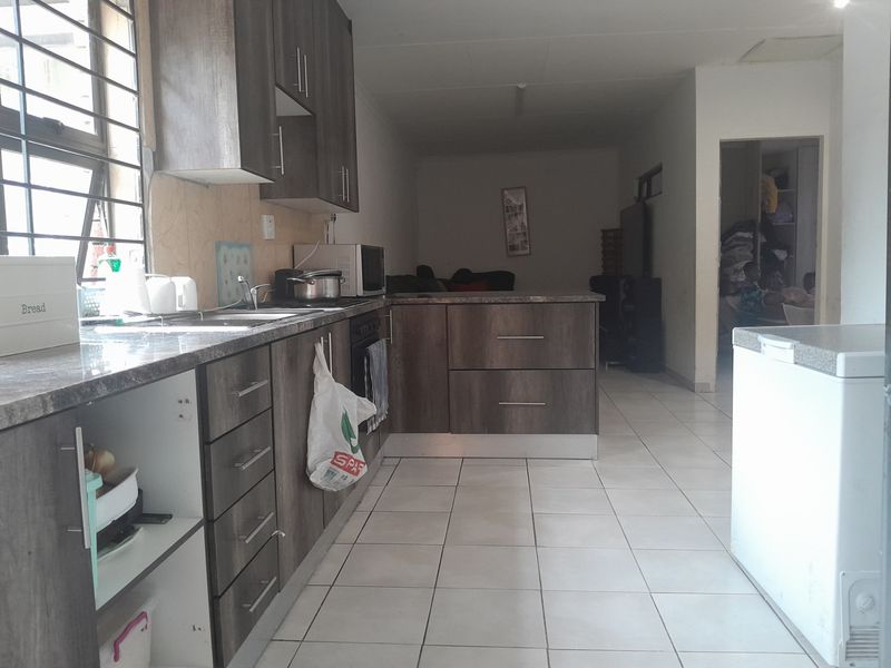 Apartment For Sale In Midrand - Photo 5