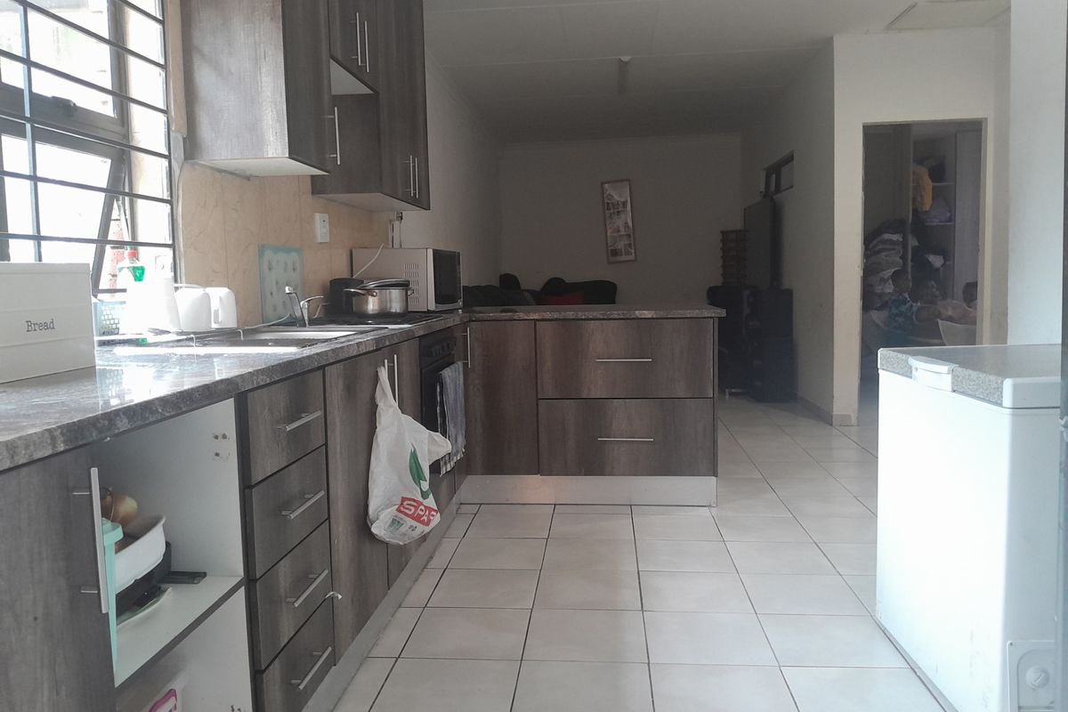 Apartment For Sale In Midrand - Photo 5