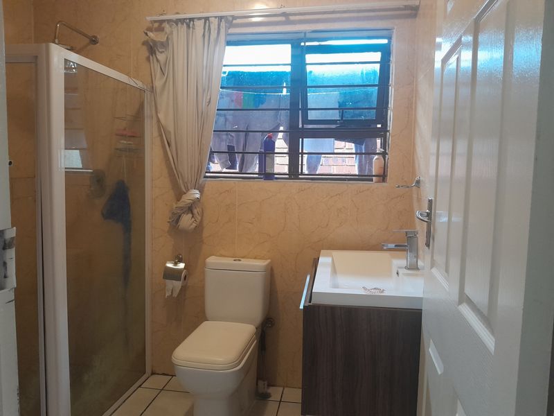 Apartment For Sale In Midrand - Photo 10