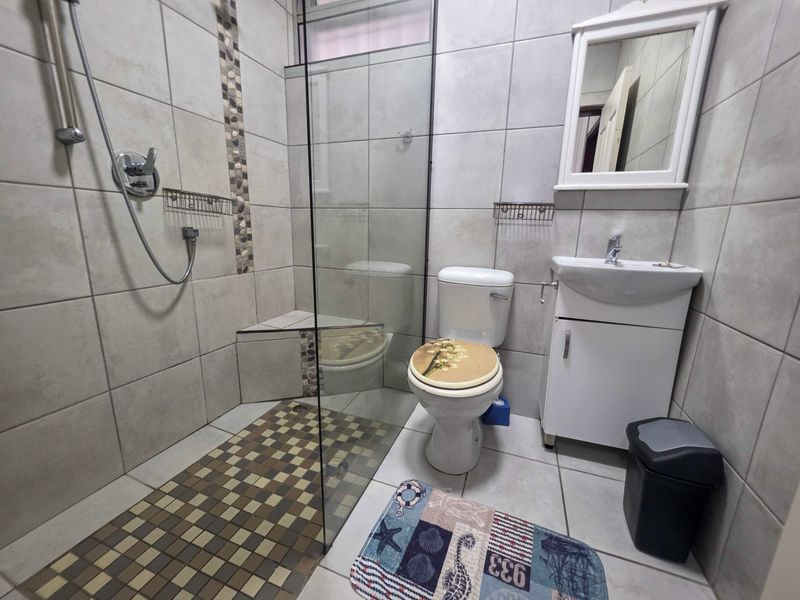 Apartment For Sale In Margate - Photo 6
