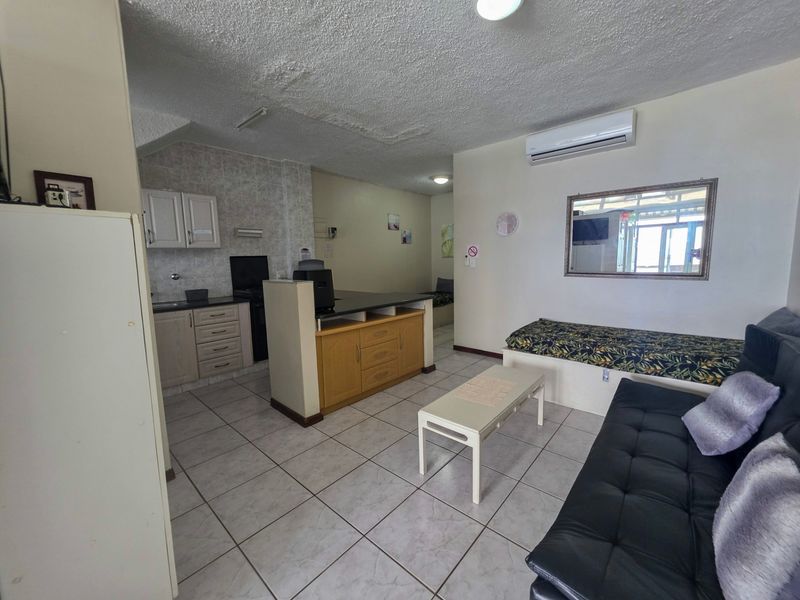 Apartment For Sale In Margate - Photo 10