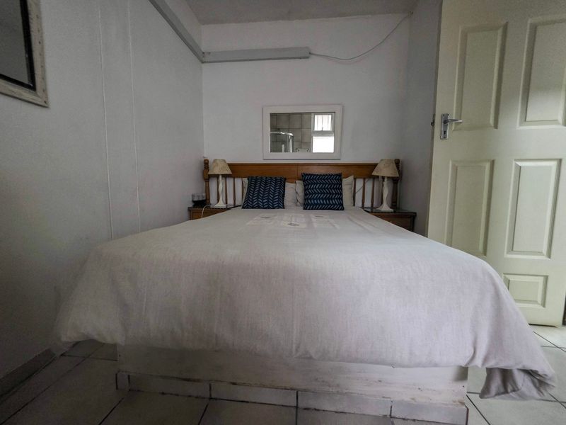 Apartment For Sale In Margate - Photo 3