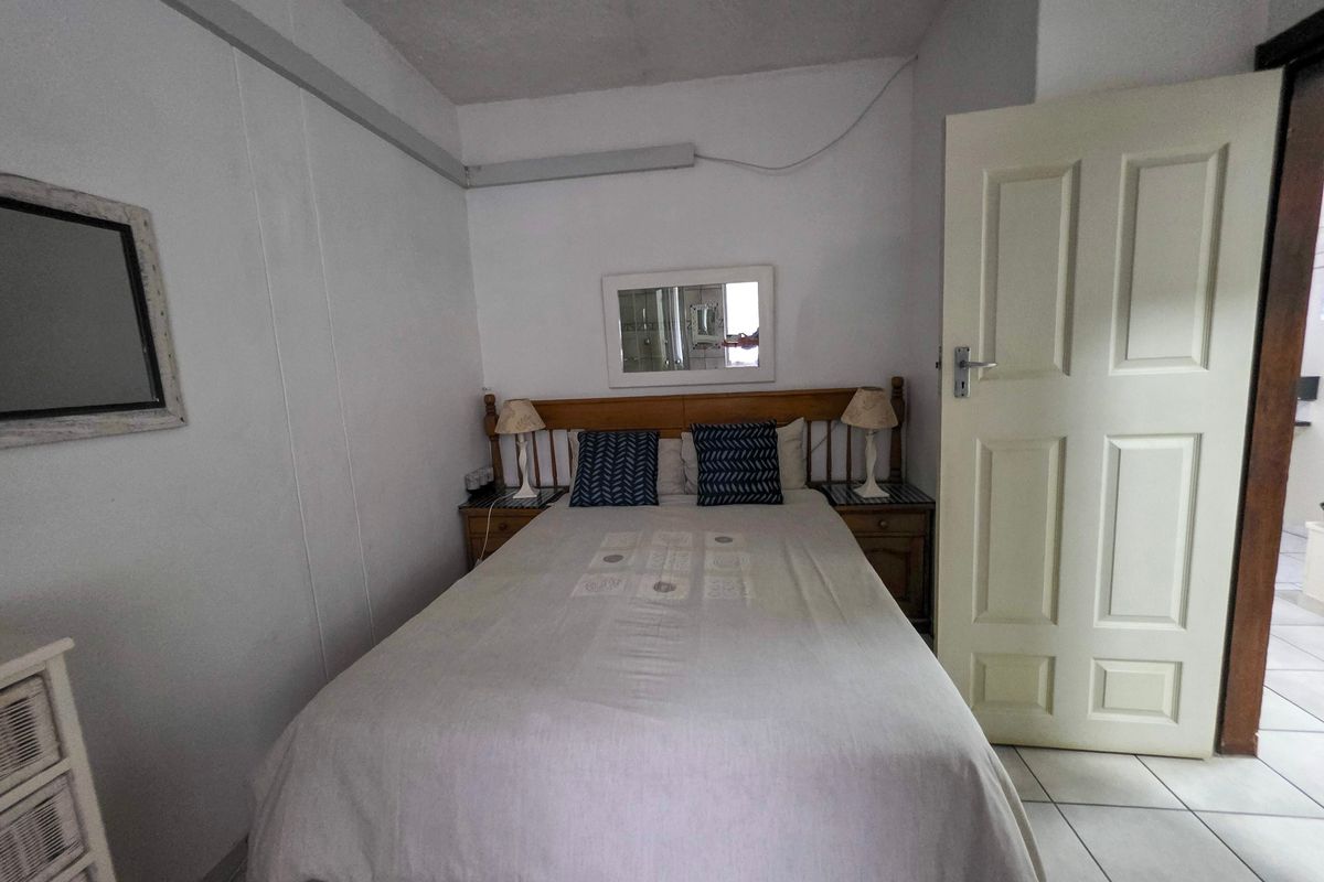 Apartment For Sale In Margate - Photo 4