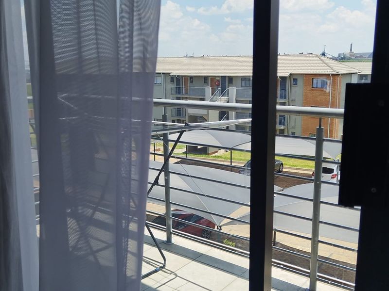 Apartment Rental Monthly In Kempton Park - Photo 4