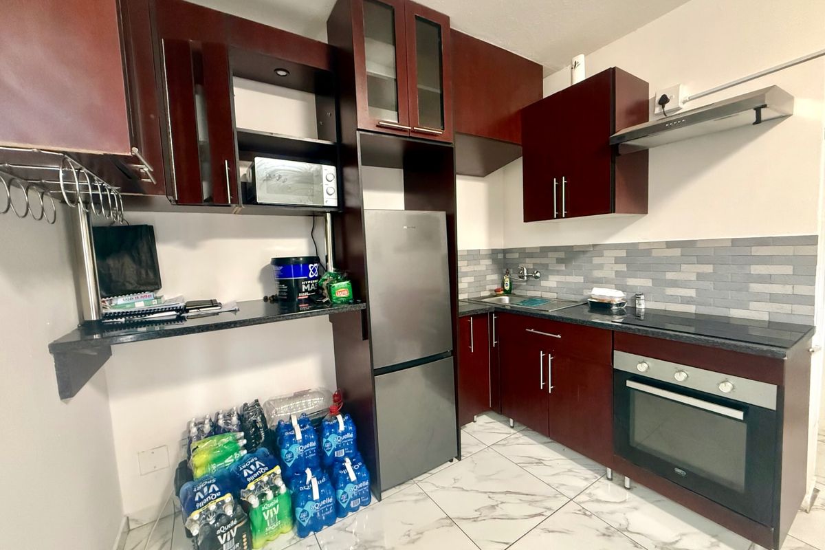 Apartment Pending Sale In Bloemfontein - Photo 5