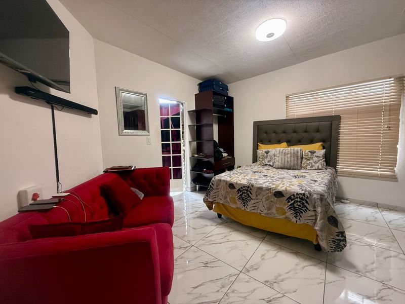 Apartment Pending Sale In Bloemfontein - Photo 4