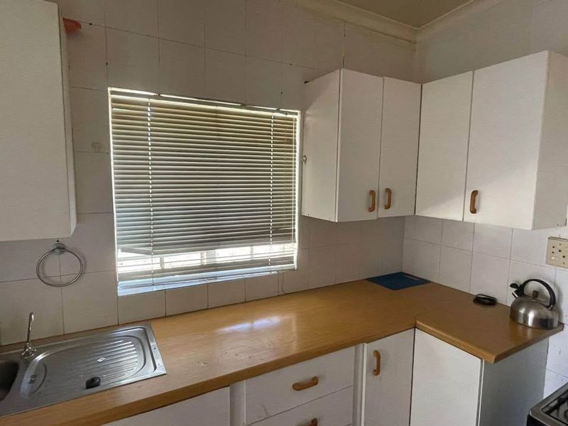 House Rental Monthly In Edenvale - Photo 2