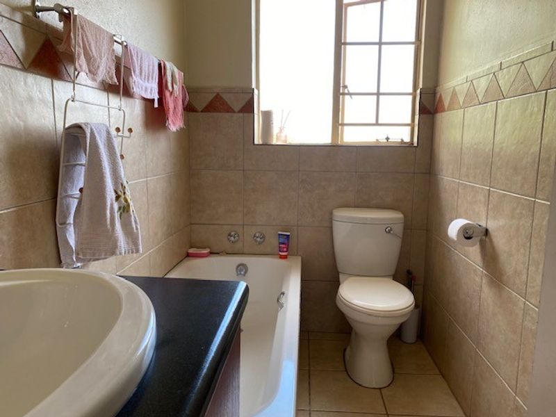 Apartment For Sale In Centurion - Photo 7