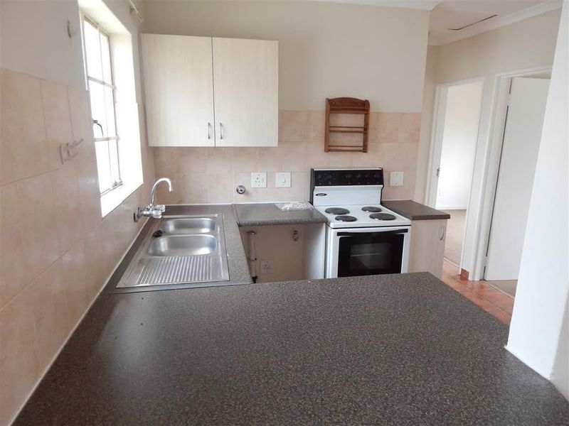 Townhouse Rental Monthly In Pretoria - Photo 7
