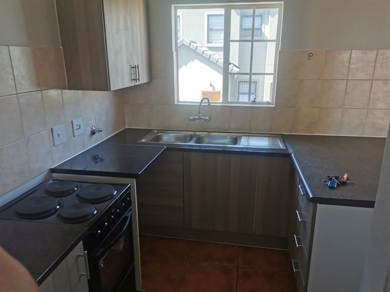 Townhouse Rental Monthly In Pretoria - Photo 6