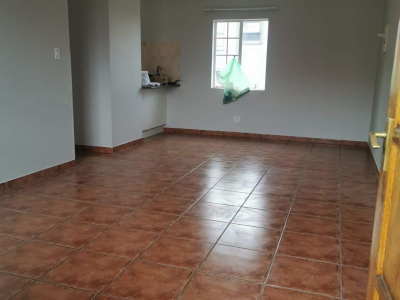Townhouse Rental Monthly In Pretoria - Photo 5