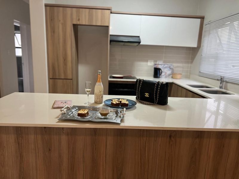 Apartment Rental Monthly In Pretoria - Photo 5