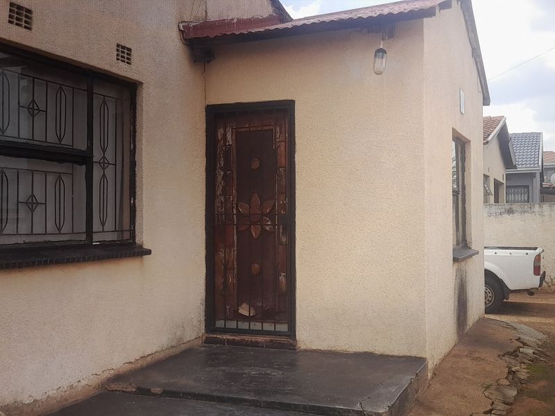 House For Sale In Katlehong - Photo 4
