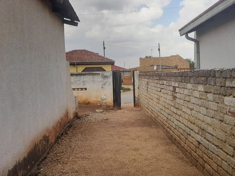 House For Sale In Katlehong - Photo 3
