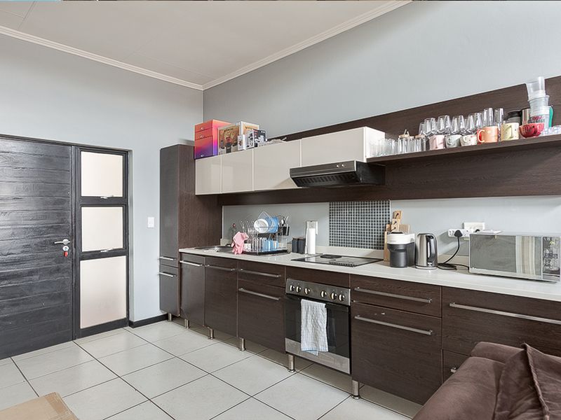 Apartment For Sale In Edenvale - Photo 5