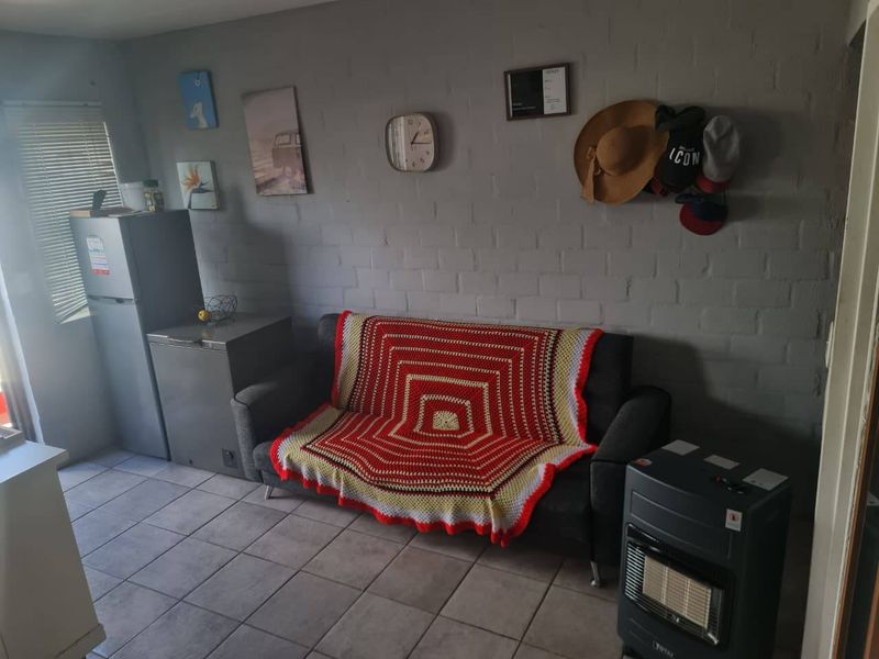 Townhouse Rental Monthly In Blue Downs - Photo 8