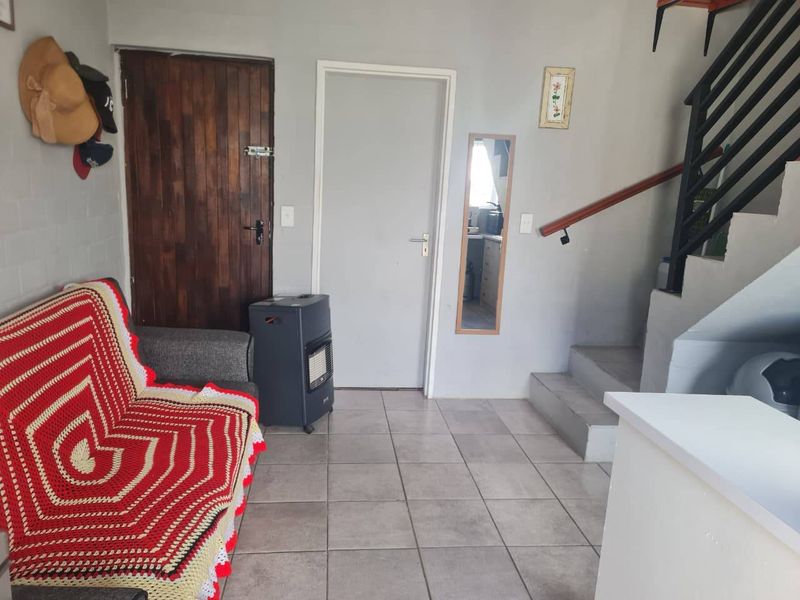 Townhouse Rental Monthly In Blue Downs - Photo 7