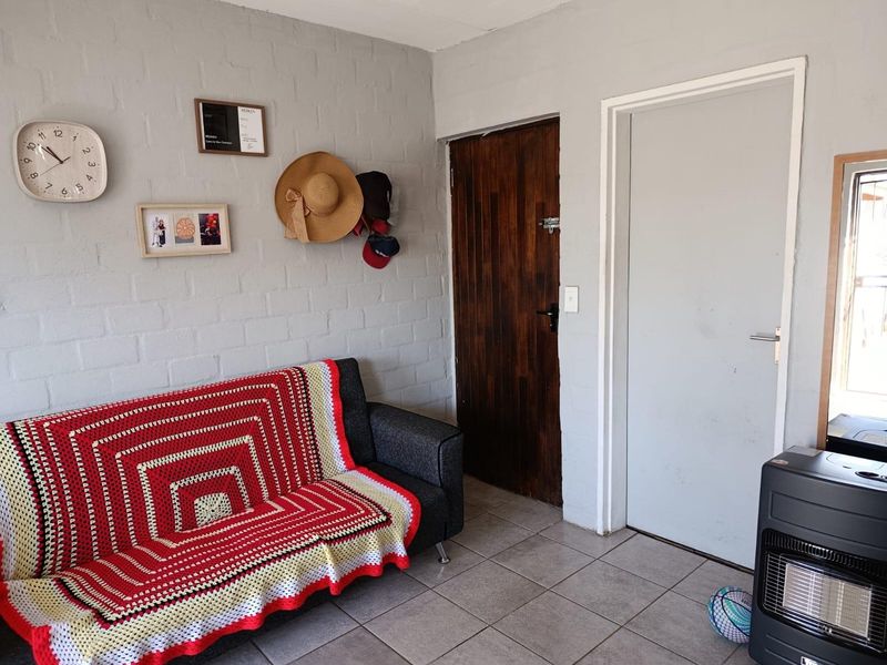 Townhouse Rental Monthly In Blue Downs - Photo 8