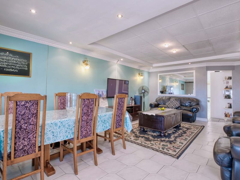 House Pending Sale In Port Elizabeth - Photo 6